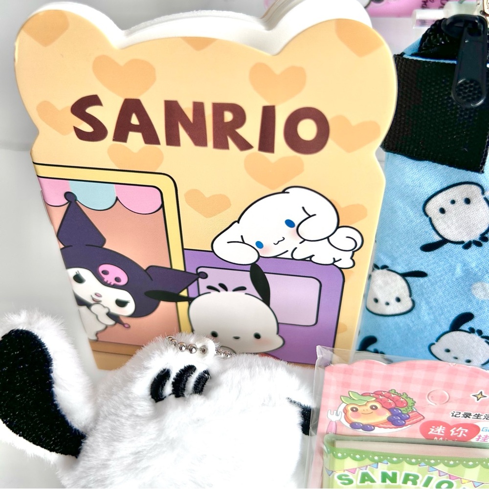 💙(POCH320) Pochacco Adorable 8-Piece Pencil Case Mini Bundle! - Picture 8 of 9